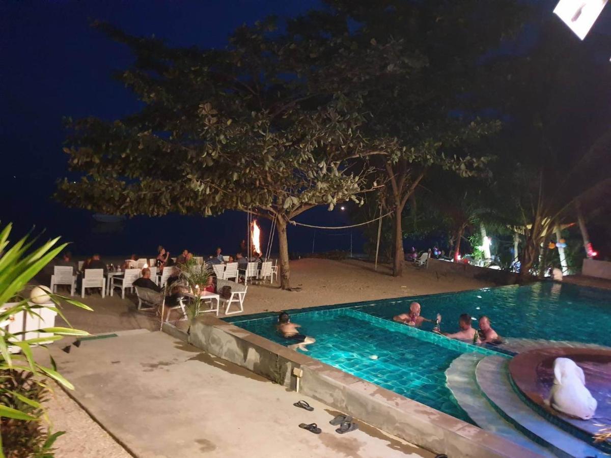 Baan Ampai Beach Hotel Hua Thanon  Exterior photo